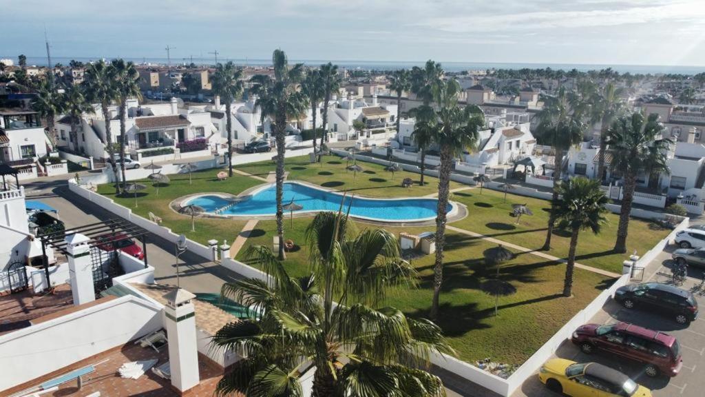 La Victoria Apartament,Jumilla Ii, 2 Bedrooms, 2 Bathrooms And Beautiful Swimming Pool Dehesa de Campoamor  エクステリア 写真